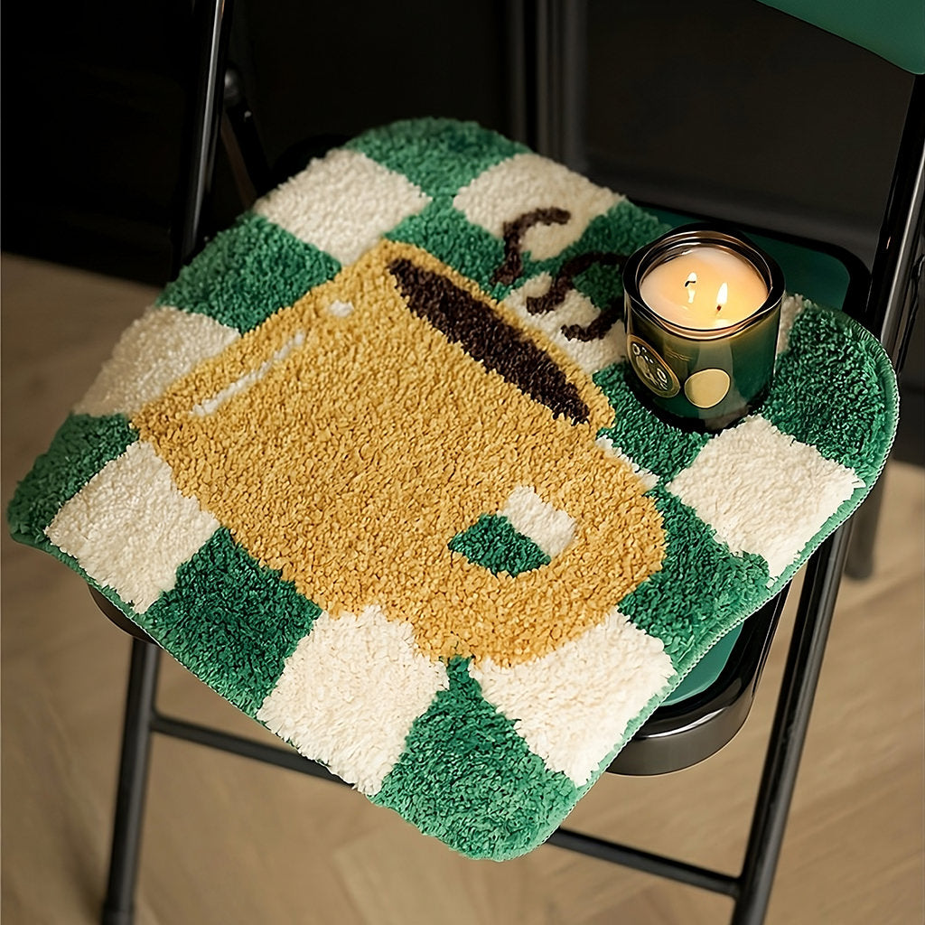 Sitzkissen mit getuftetem Kaffeetassen-Motiv