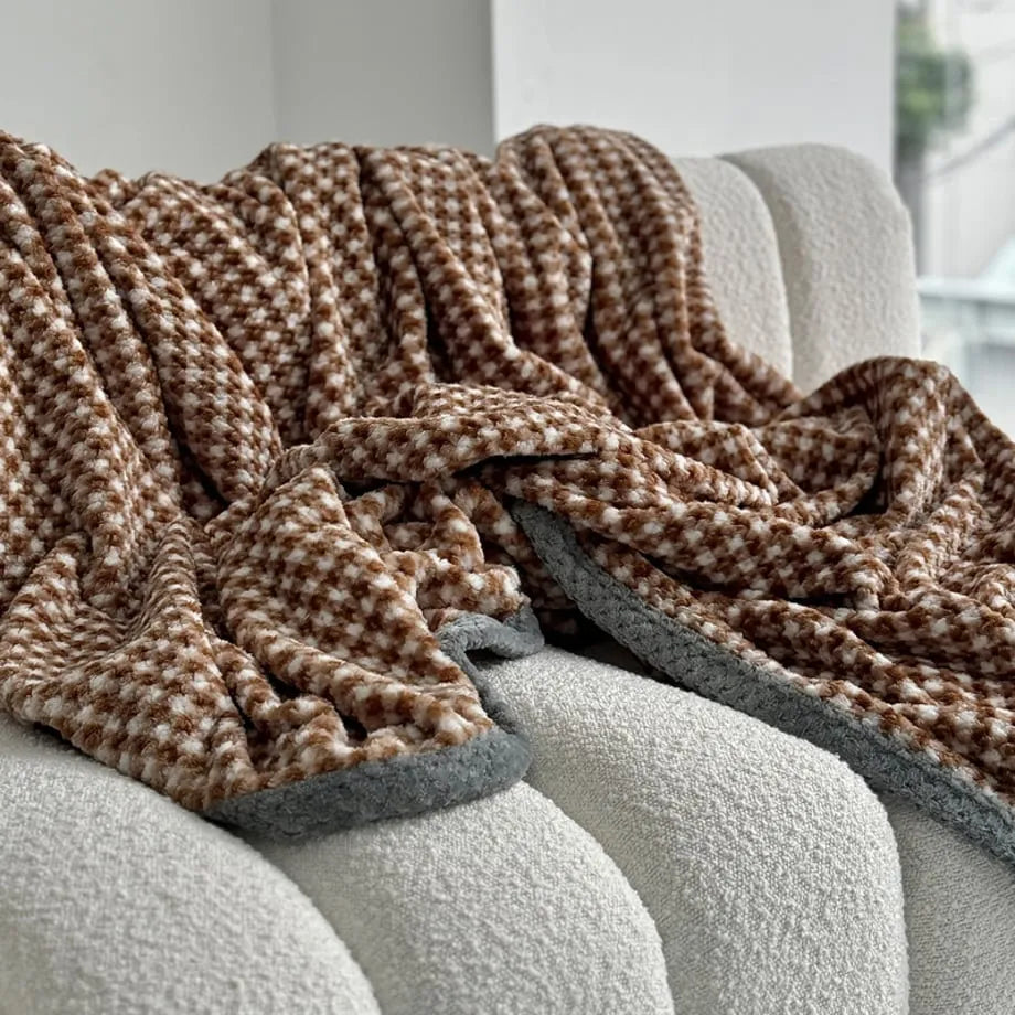 Cozy Checkered Flannel Fleece Throw Blanket