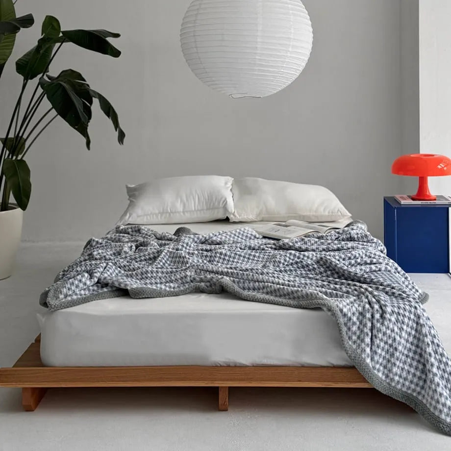 Cozy Checkered Flannel Fleece Throw Blanket