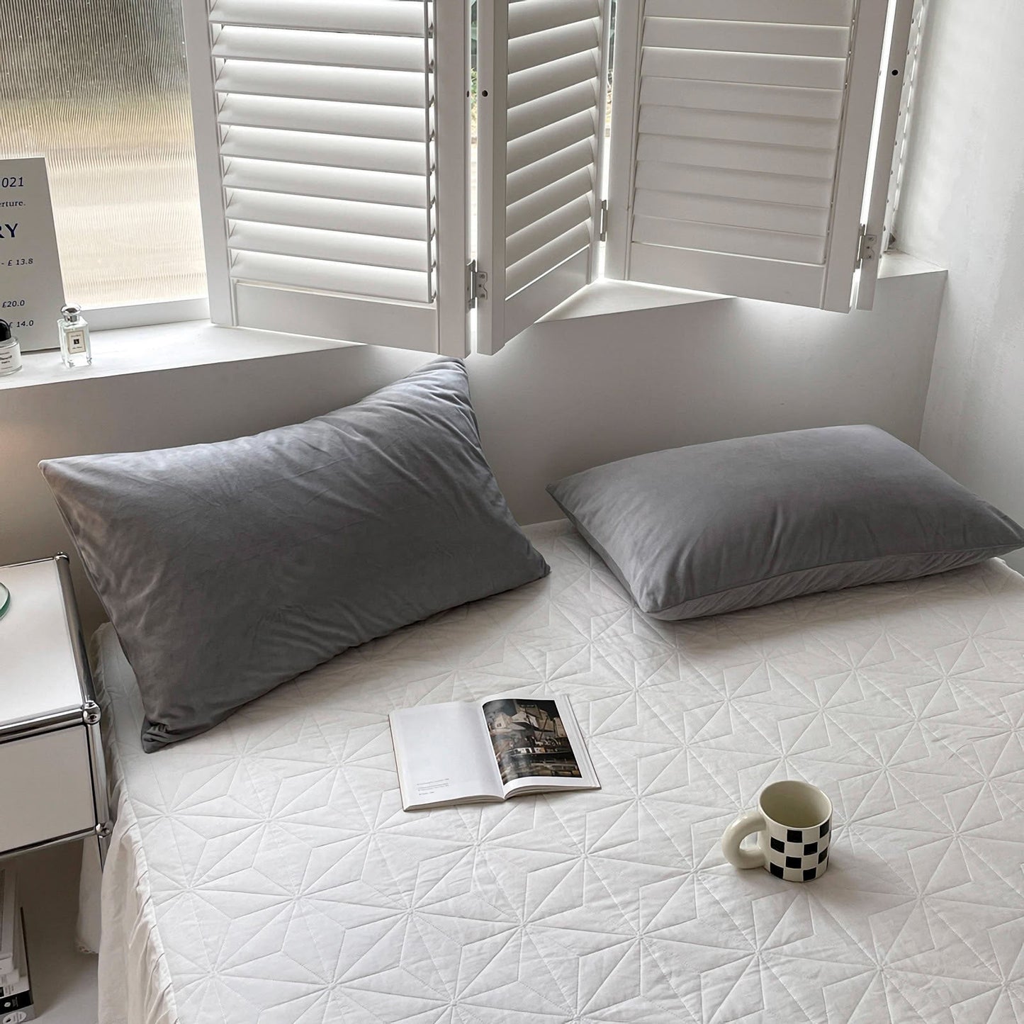 Cozy Minimalist Solid Fleece Pillowcase