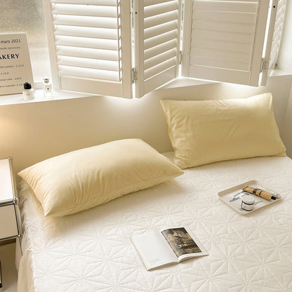 Cozy Minimalist Solid Fleece Pillowcase
