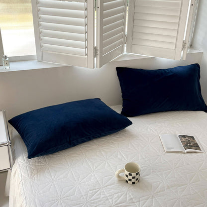 Cozy Minimalist Solid Fleece Pillowcase