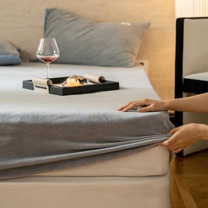 Cozy Minimalist Solid Fleece Sheet Set