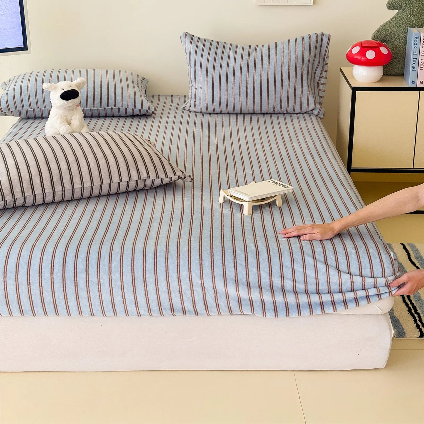 Cozy Minimalist Striped Fleece Sheet Set