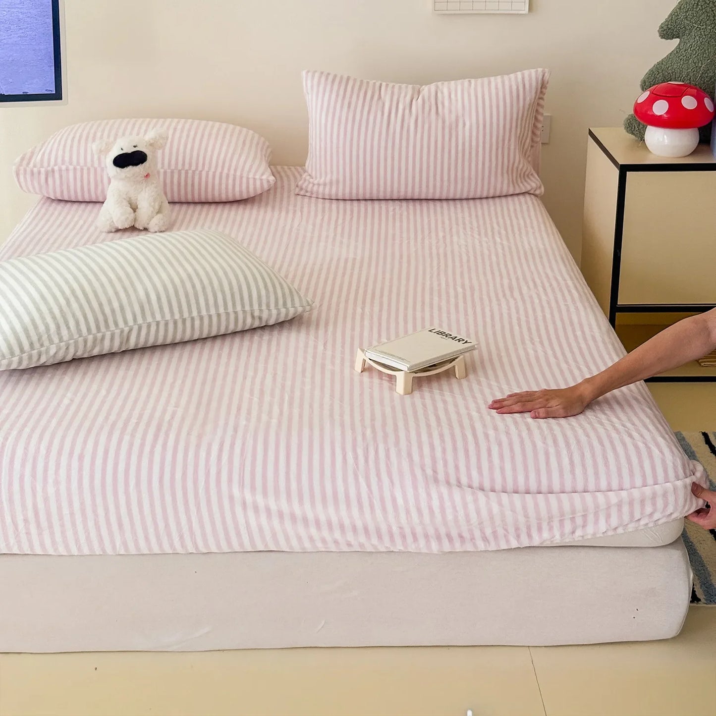 Cozy Minimalist Striped Fleece Sheet Set