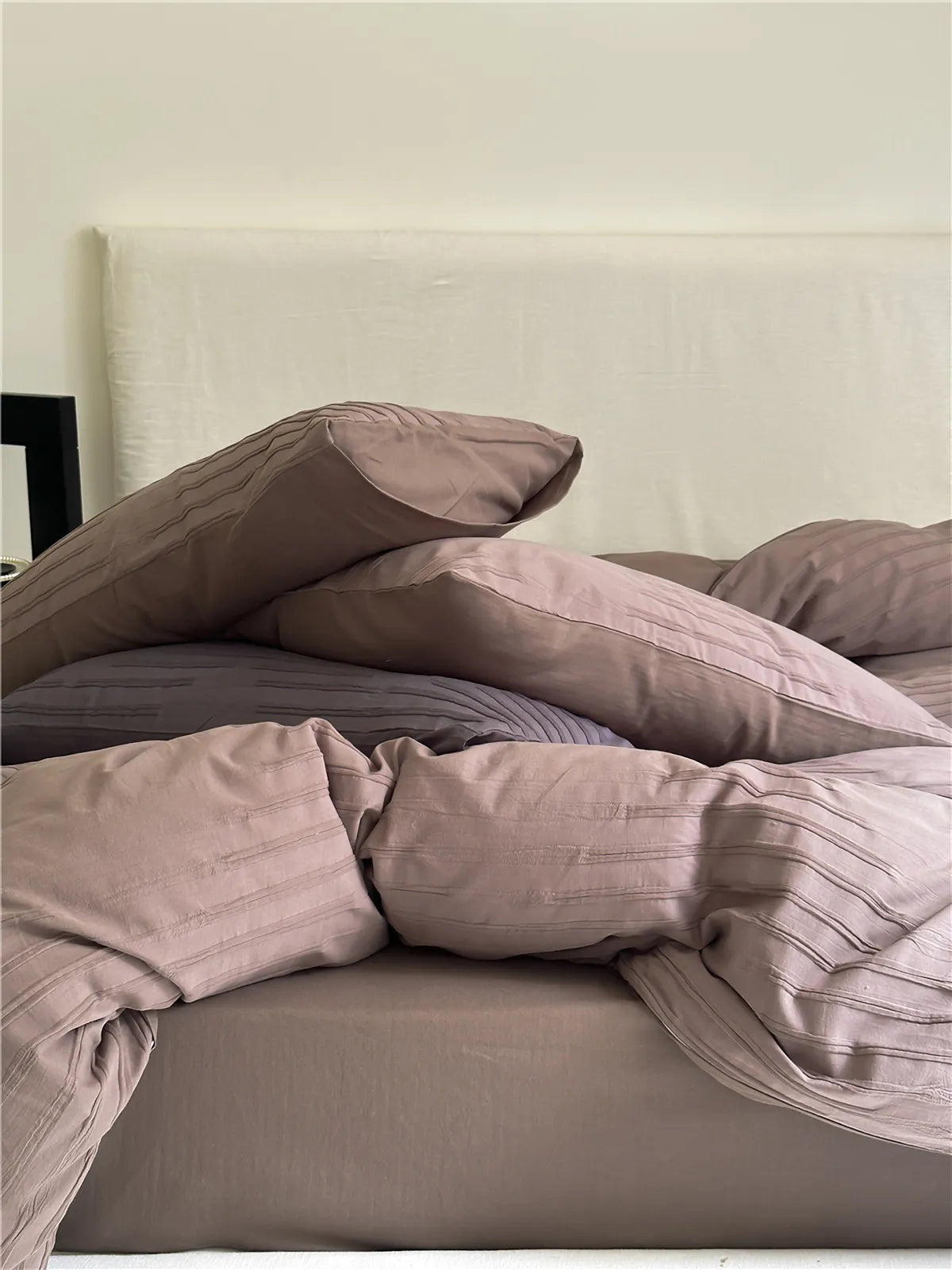 Cozy Minimalist Textured Stripe Cotton Pillowcase