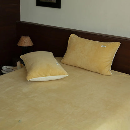 Cozy Minimalist Two-Tone Fleece Pillowcase