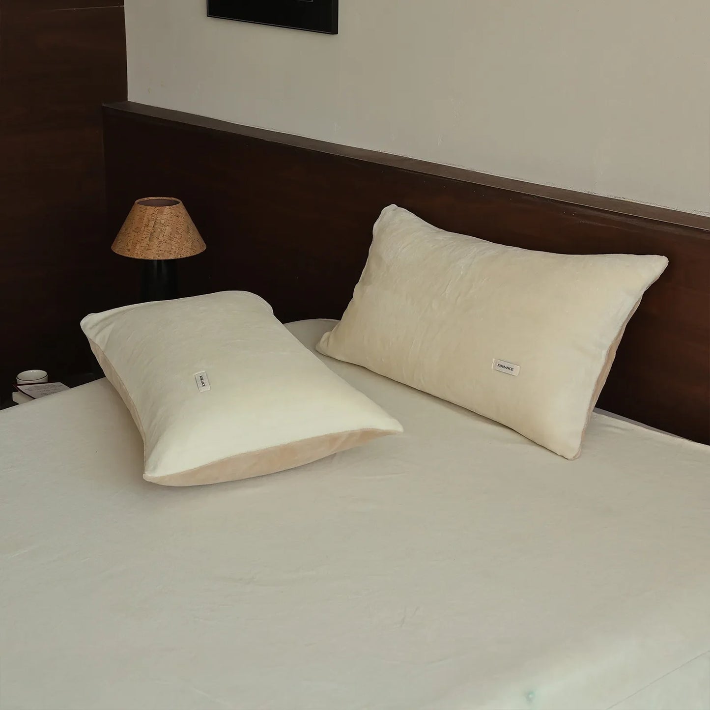 Cozy Minimalist Two-Tone Fleece Pillowcase
