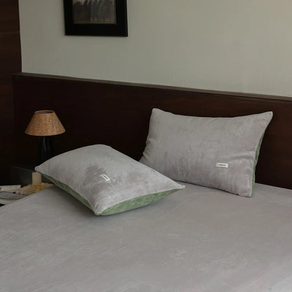 Cozy Minimalist Two-Tone Fleece Pillowcase