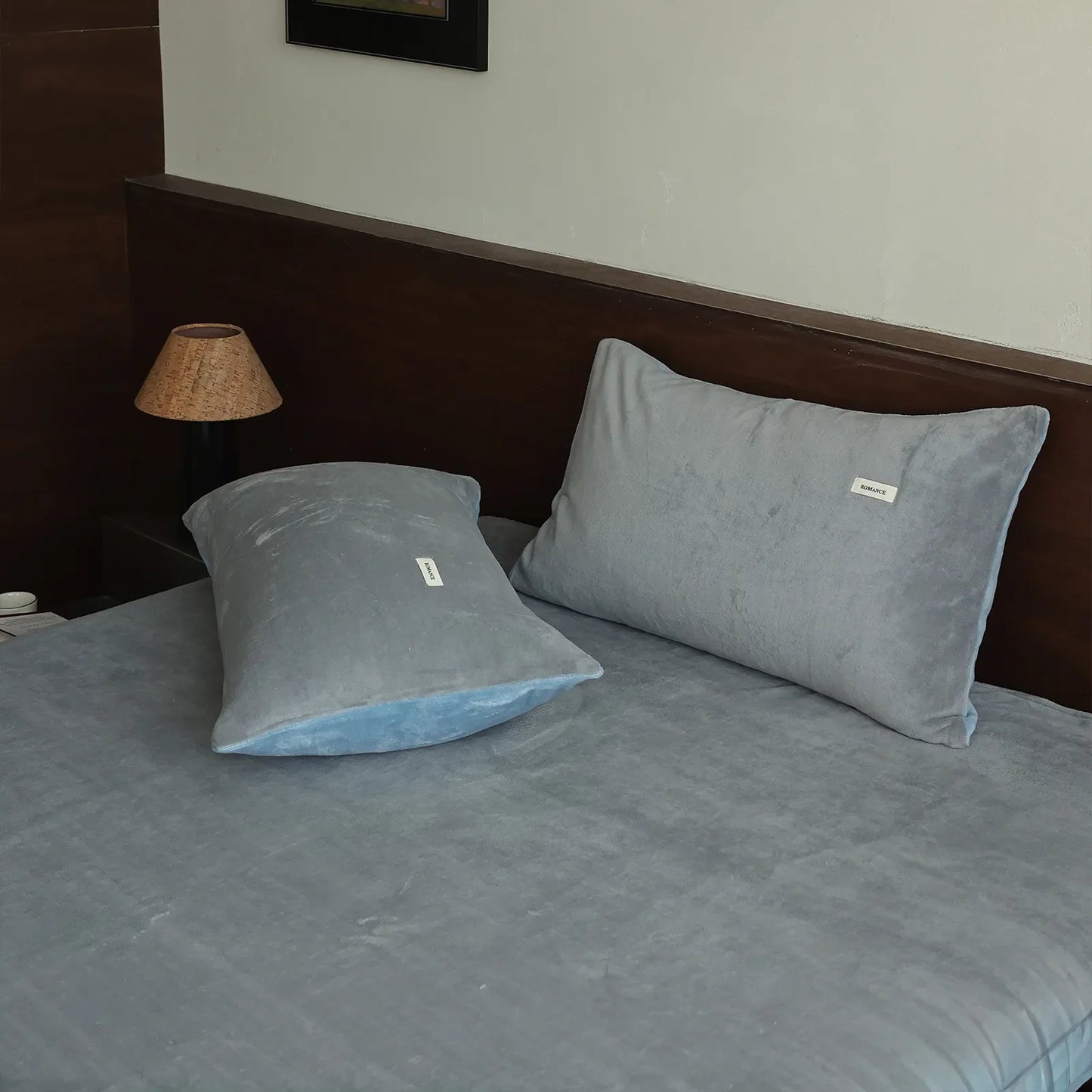 Cozy Minimalist Two-Tone Fleece Pillowcase