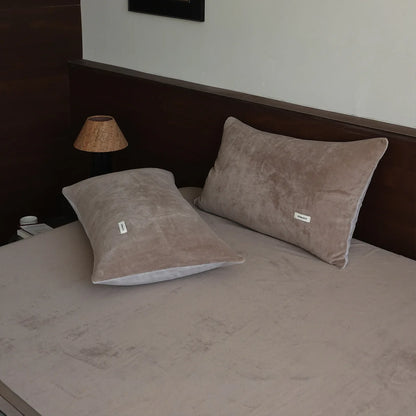 Cozy Minimalist Two-Tone Fleece Pillowcase