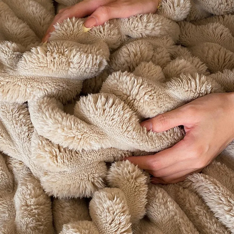 Cozy Ripple Texture Plush Faux Fur Throw Blanket