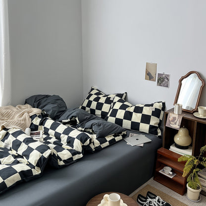 Black & Cream Checkered Bedding Set