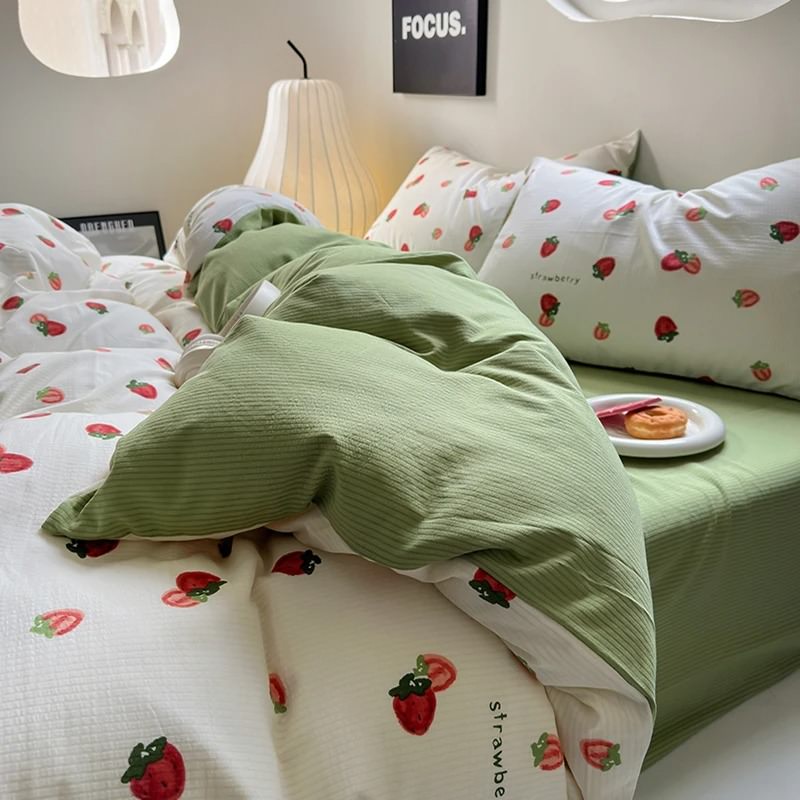 Conjunto de cama fofo com estampa de morango