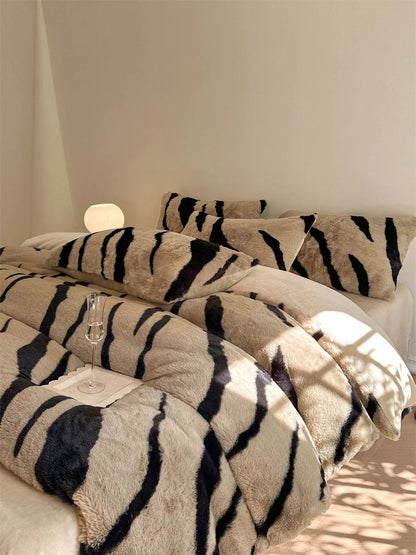 Plush Tiger Stripe Fleece Bedding Set