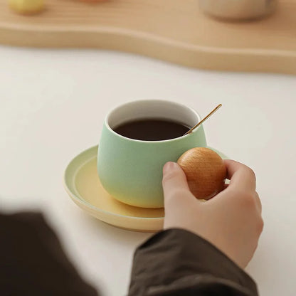 Matte Gradient Ceramic Mug Set with Wooden Handle