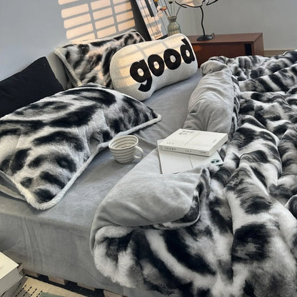 Plush Abstract Animal Print Fleece Bedding Set