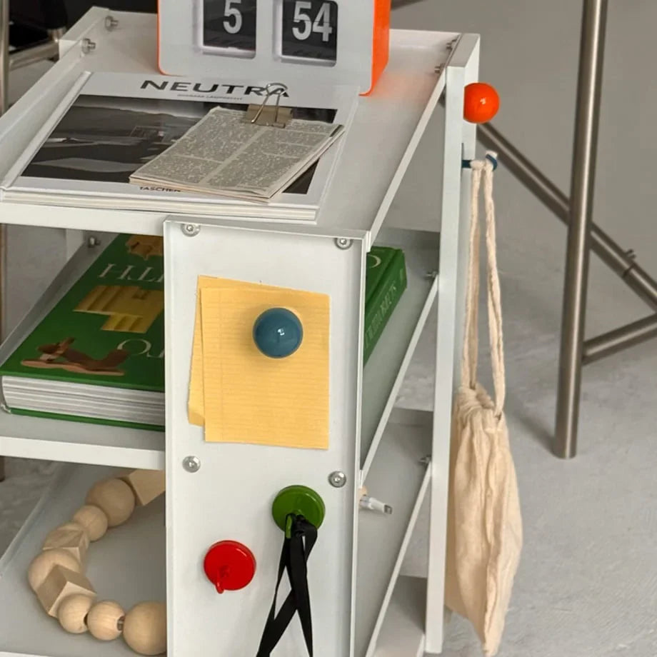 Smooth Ball-Shaped Magnetic Hooks