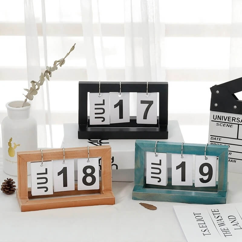 Flipping Desk Calendar