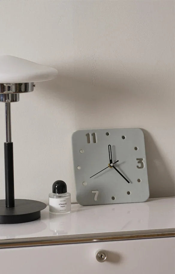 Smooth Minimalist Cutout Ceramic Table Clock