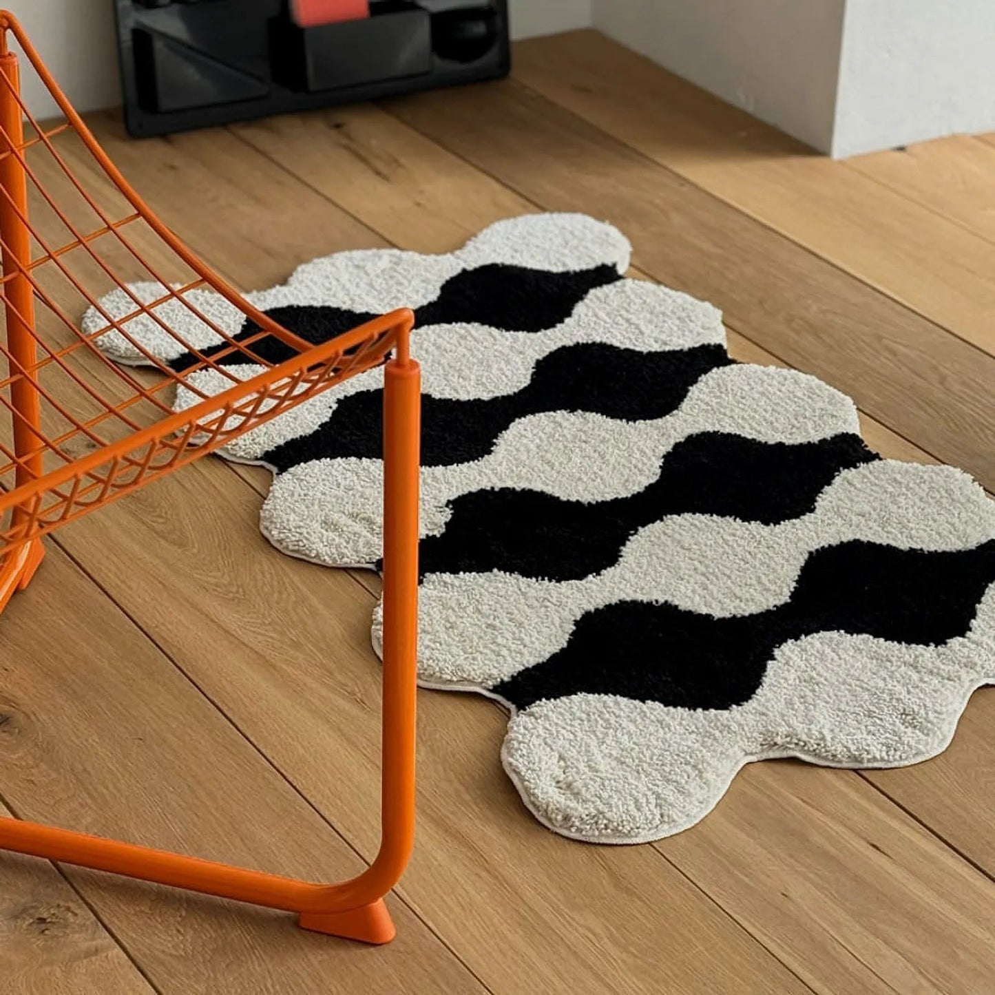 Plush Wavy Striped Shaggy Accent Rug