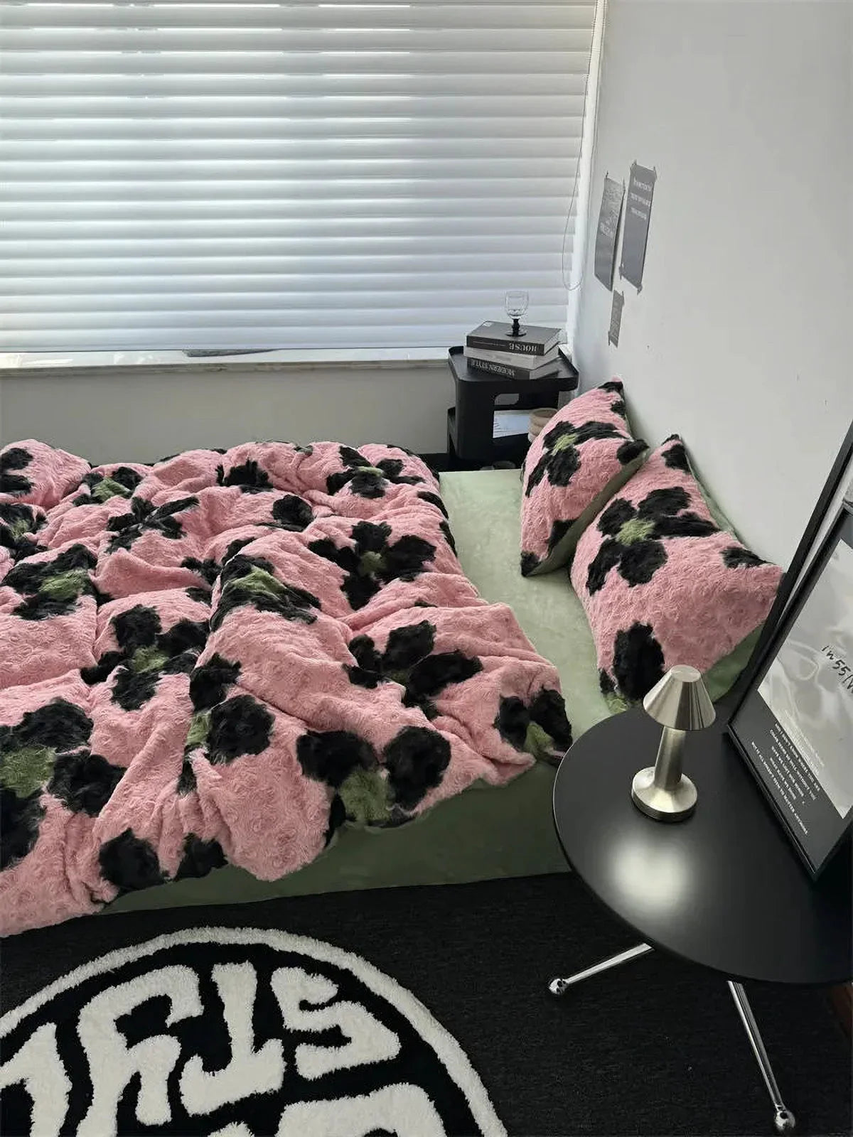 Plush Abstract Floral Fleece Bedding Set