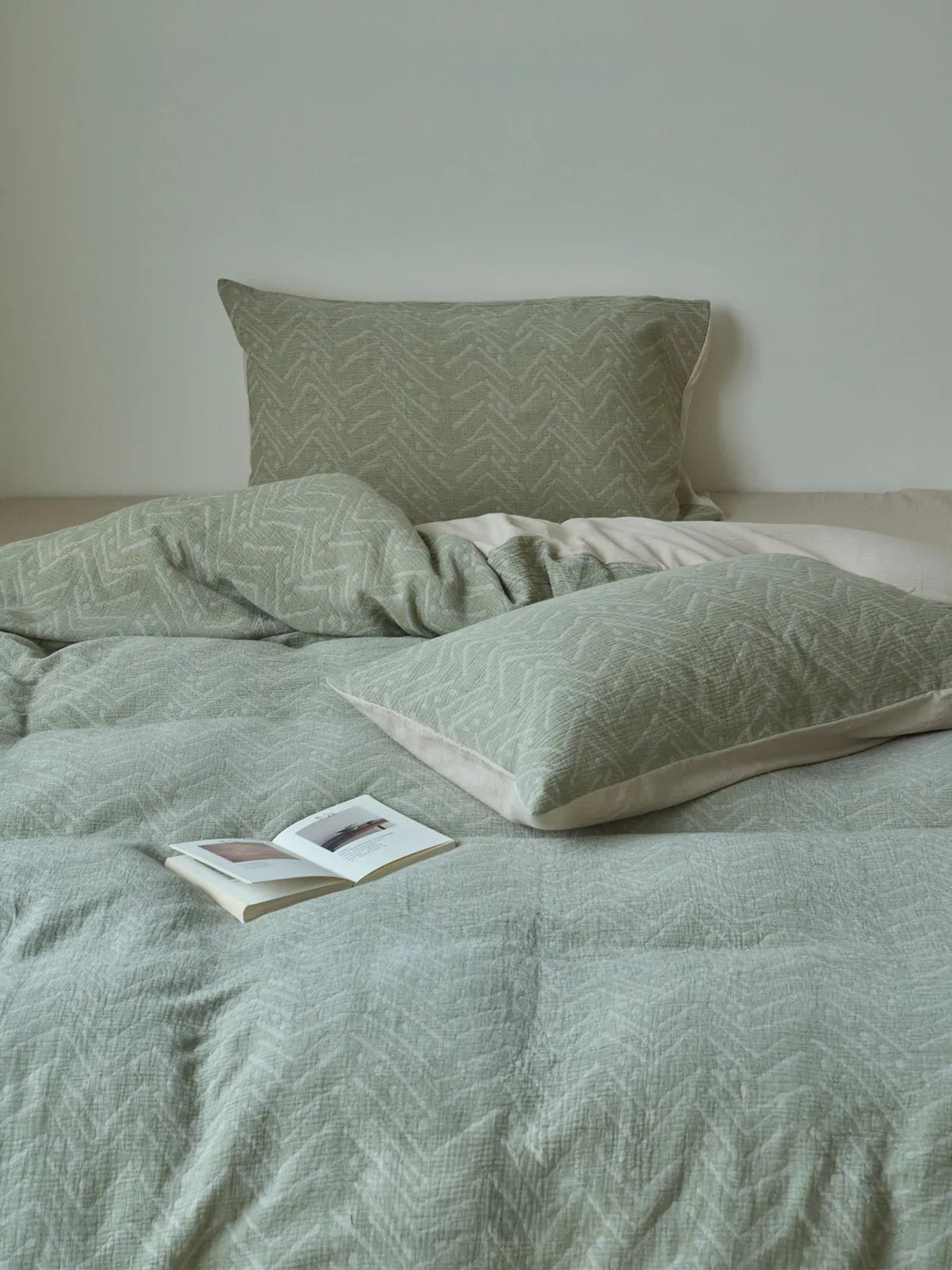 Soft Crinkled Geometric Washed Cotton Bedding Set