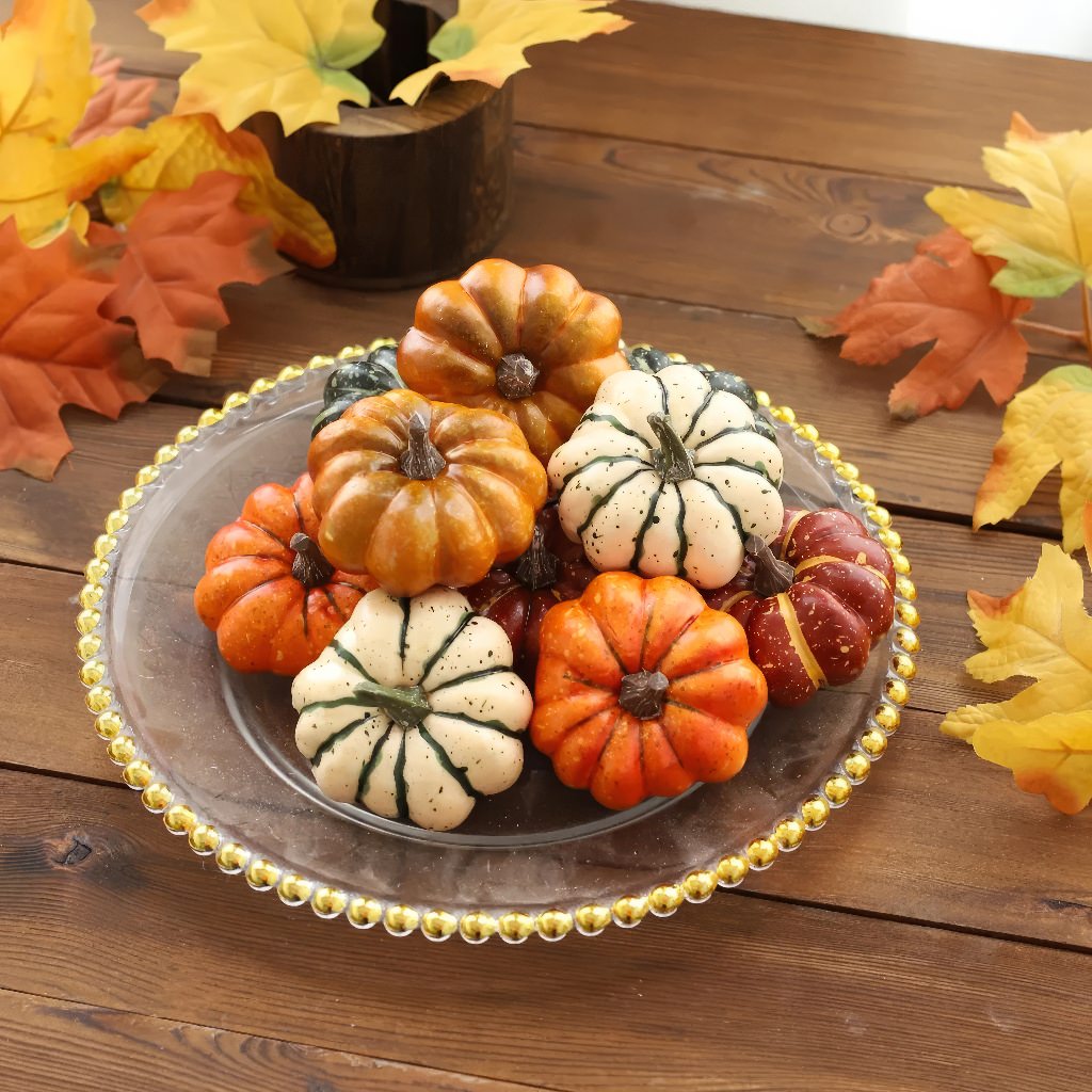 Conjunto de decoración de otoño de mini calabazas