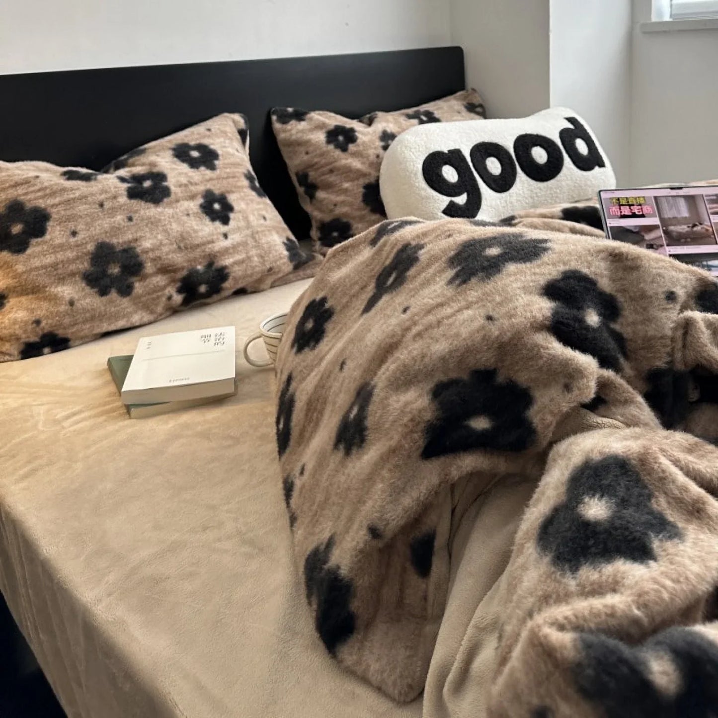 Plush Retro Floral Flannel Fleece Bedding Set