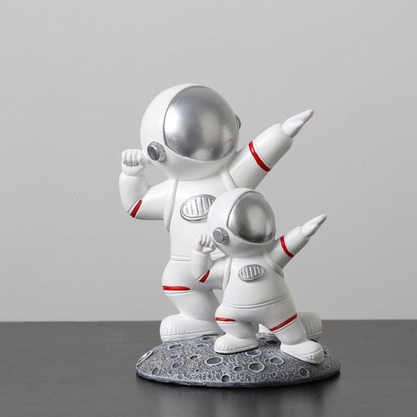 Astronaut Family Decorative Figurine