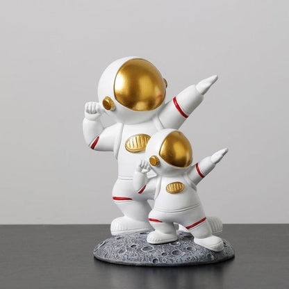 Astronaut Family Decorative Figurine