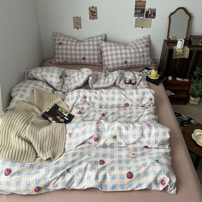 Berry Best Kawaii Strawberry Bedding Set