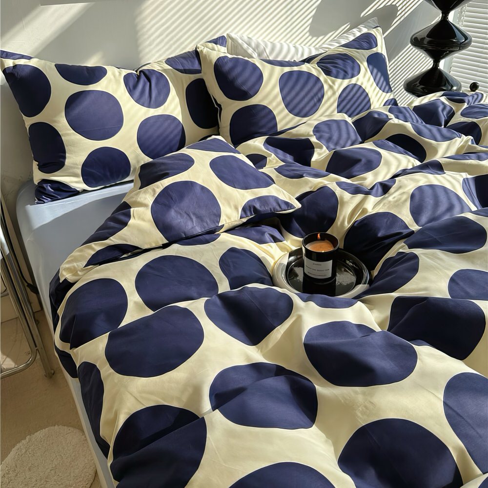 Set biancheria da letto blu a pois grandi