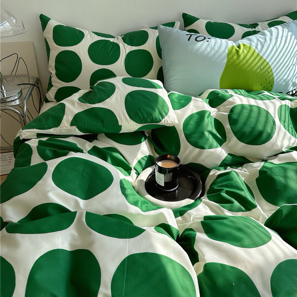 Set biancheria da letto verde a pois grandi