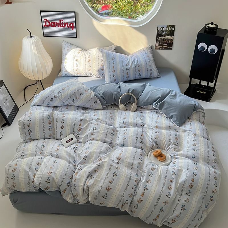 Set biancheria da letto con stampa floreale azzurro