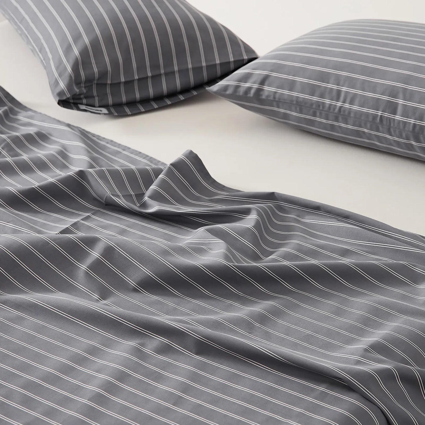 Minimalist Pinstripe Cotton Sheet Set
