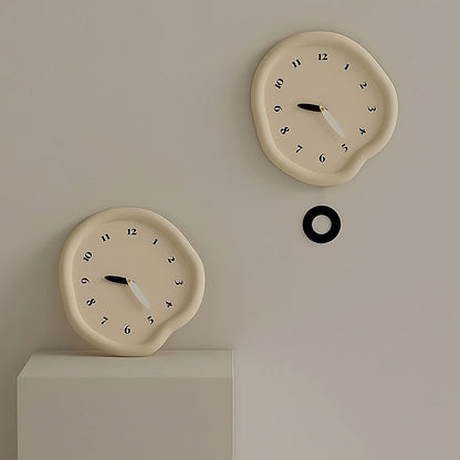 Modern Minimalist Irregular Plate Wall Clock