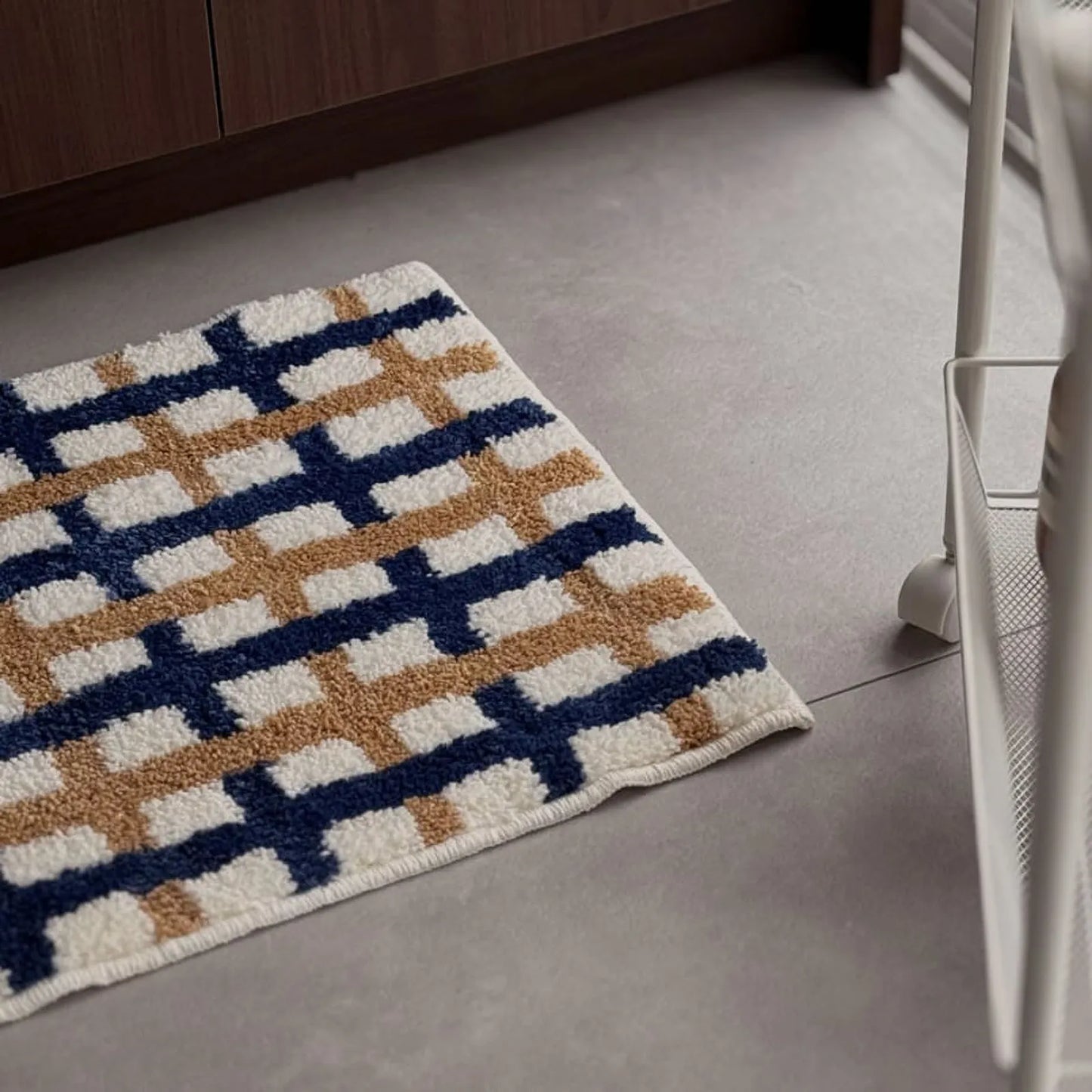 Modern Navy & Tan Grid Plush Accent Rug