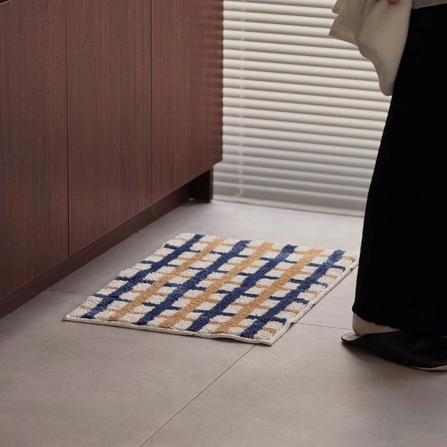 Modern Navy & Tan Grid Plush Accent Rug