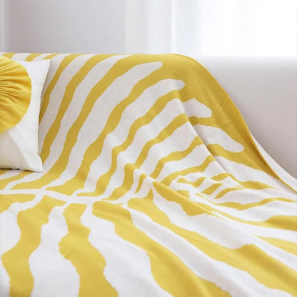 Modern Organic Leaf Pattern Flannel Fleece Throw Blanket
