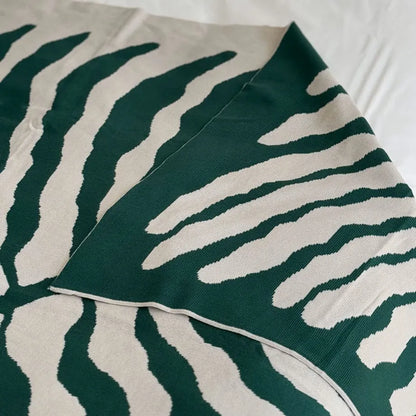 Modern Organic Leaf Pattern Flannel Fleece Throw Blanket