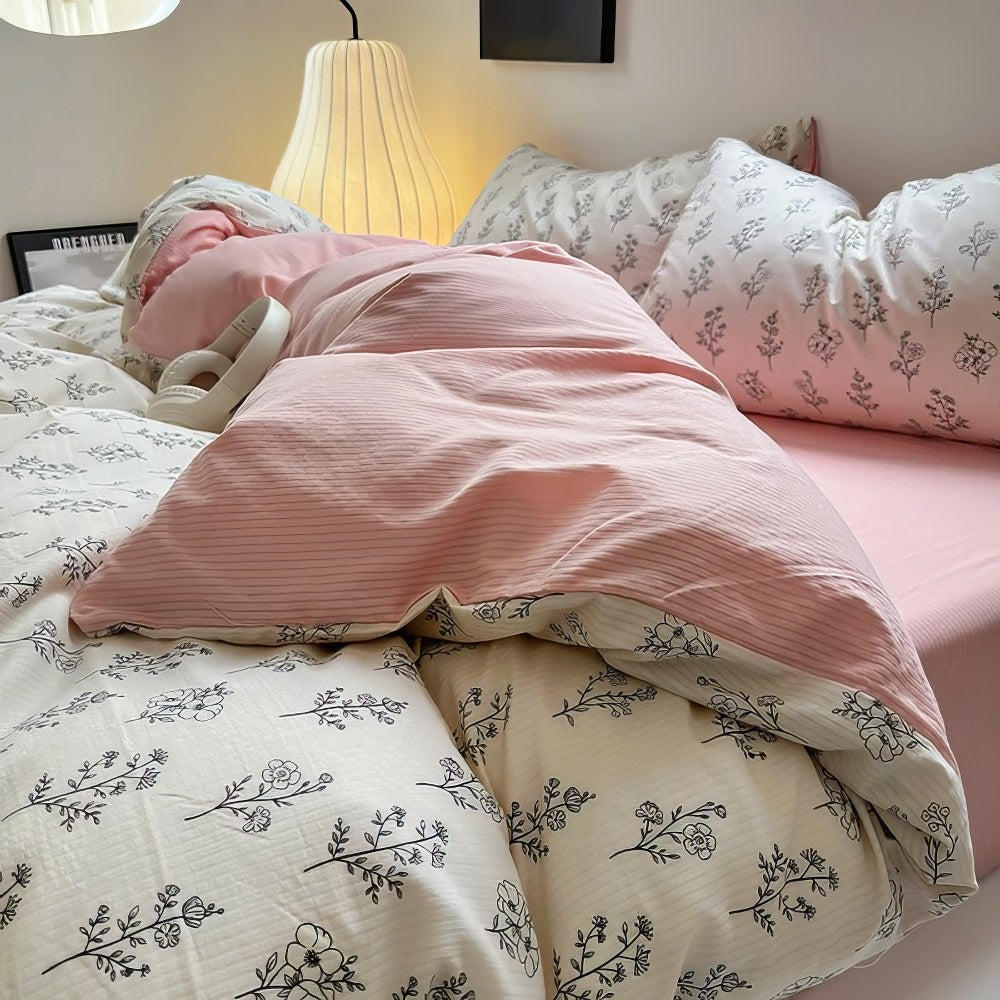 Outline Floral Print Pale Pink Bedding Set