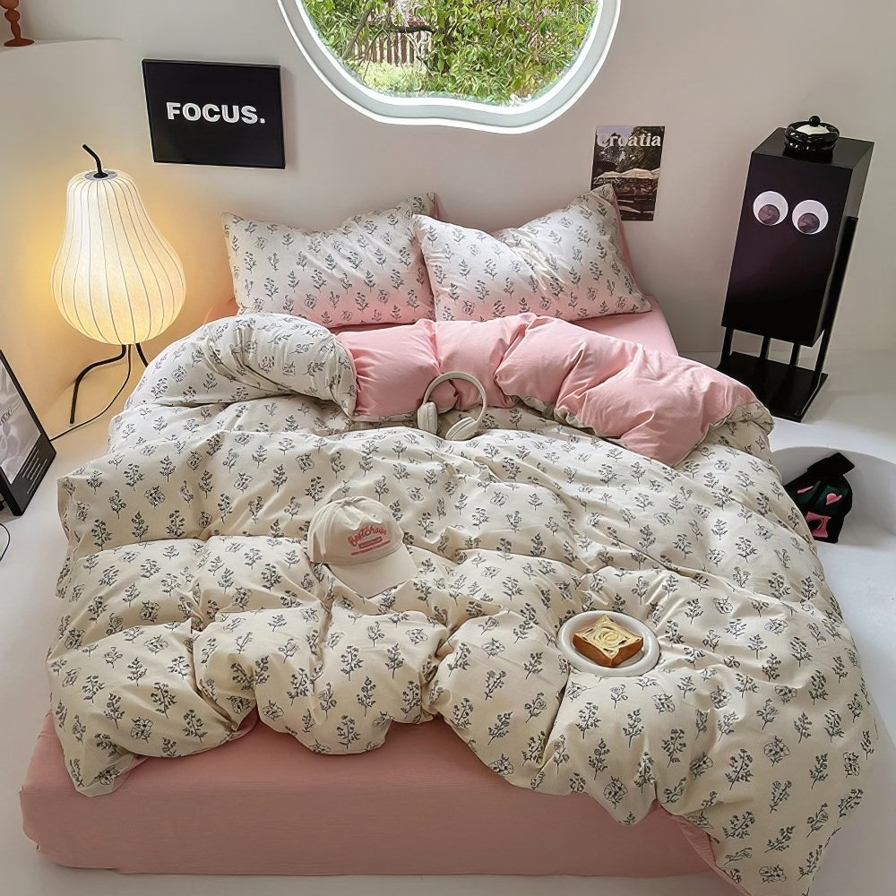 Outline Floral Print Pale Pink Bedding Set