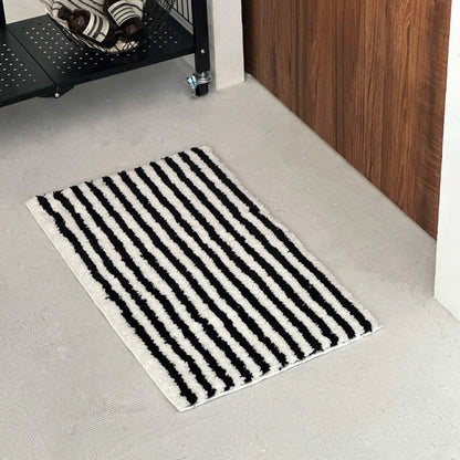 Playful Organic Wavy Striped Shaggy Accent Rug