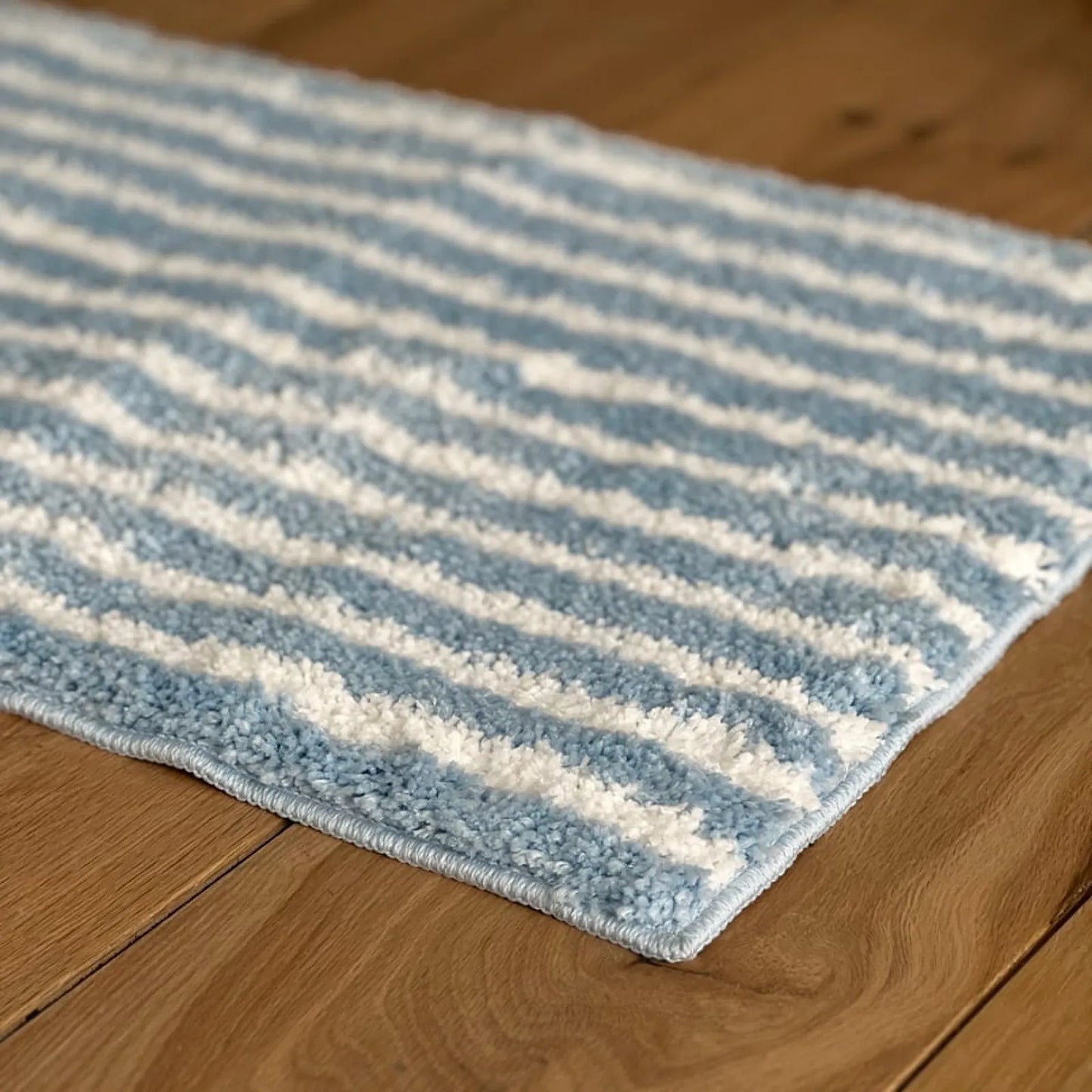 Playful Organic Wavy Striped Shaggy Accent Rug