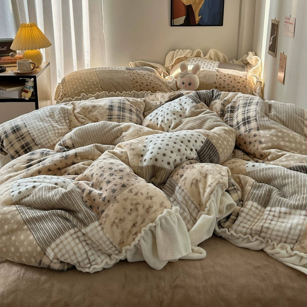 Patchwork Ruffle Plush Fleece Winter Bedding Set