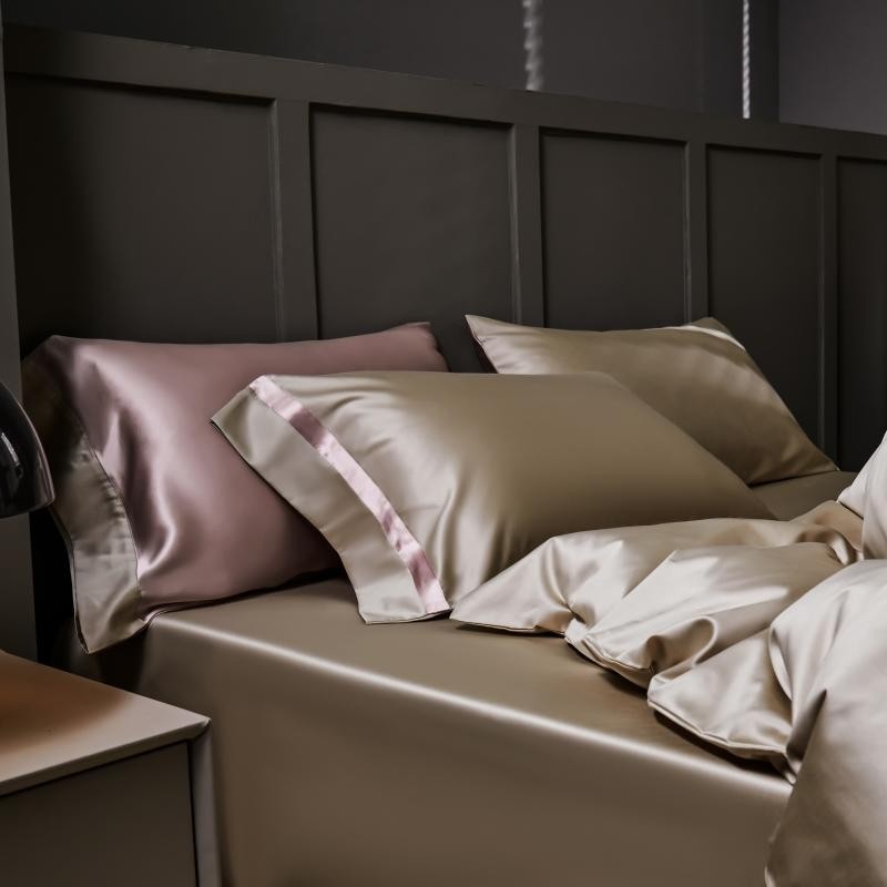 Manya Classic Solid Reversible Egyptian Cotton Bedding Set
