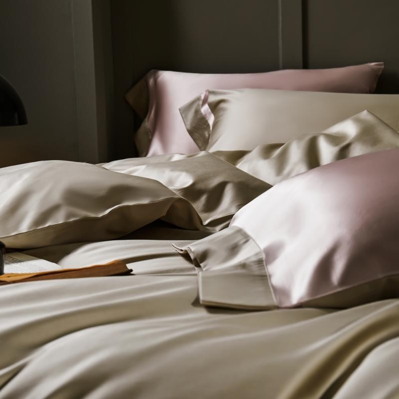 Manya Classic Solid Reversible Egyptian Cotton Bedding Set
