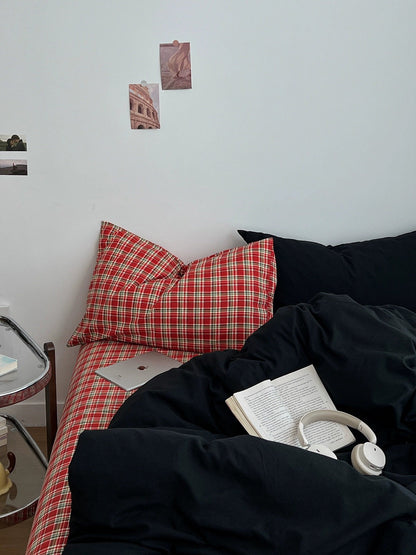 Red Christmas Plaid Bedding Set