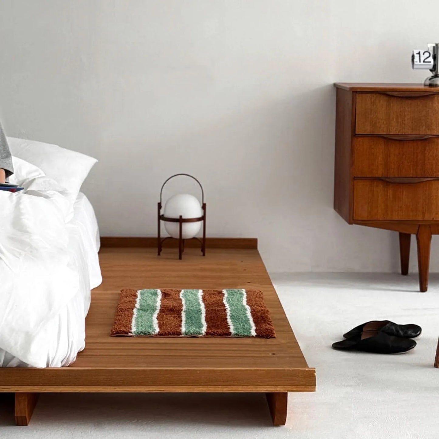 Retro Earthy Stripe Soft Tufted Accent Rug